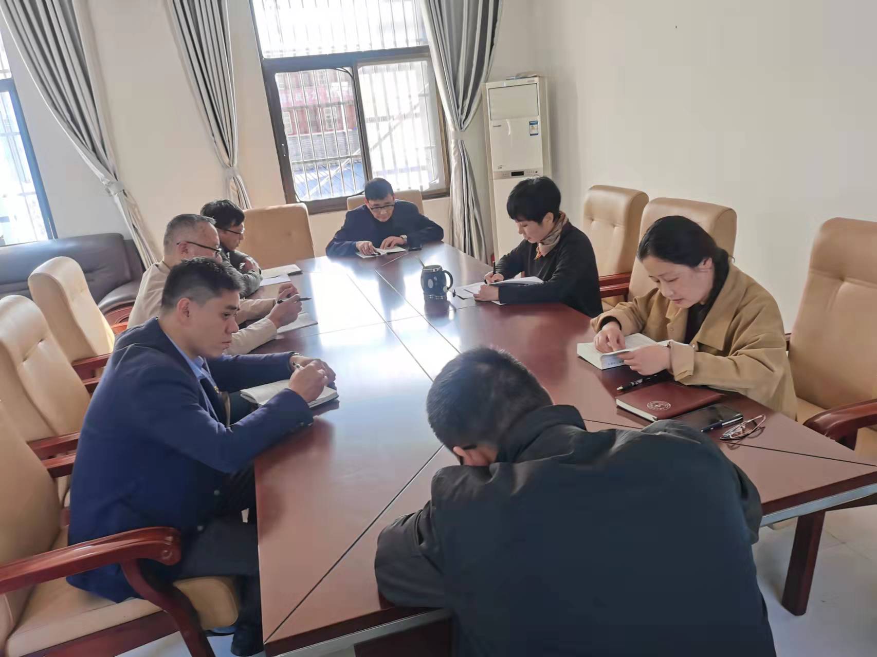 成教科会议.jpg 成教科会议.jpg